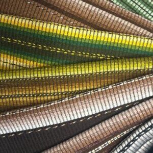 Rokām austās segas